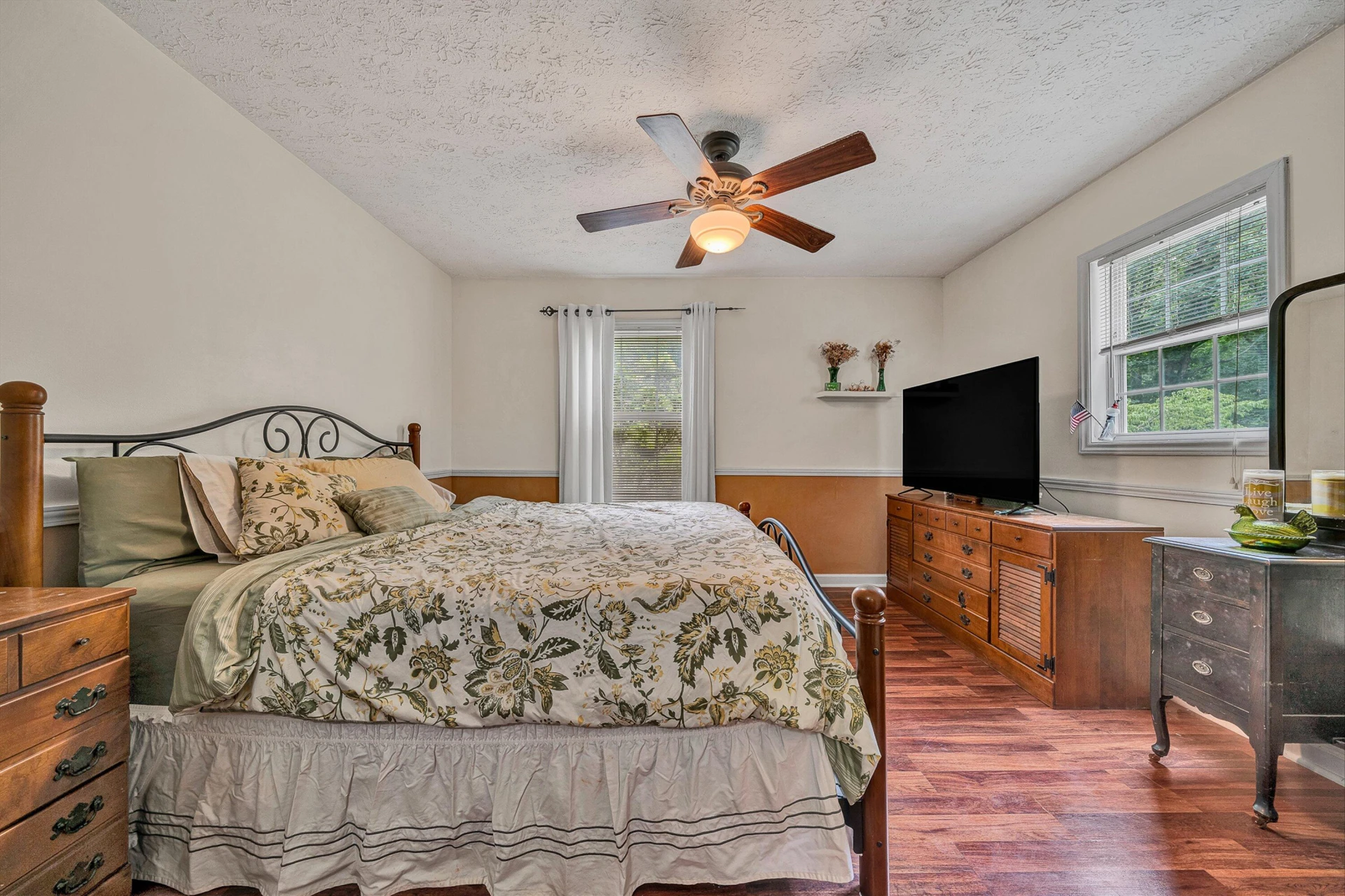 1145 FARMINGTON RD - Photo 16