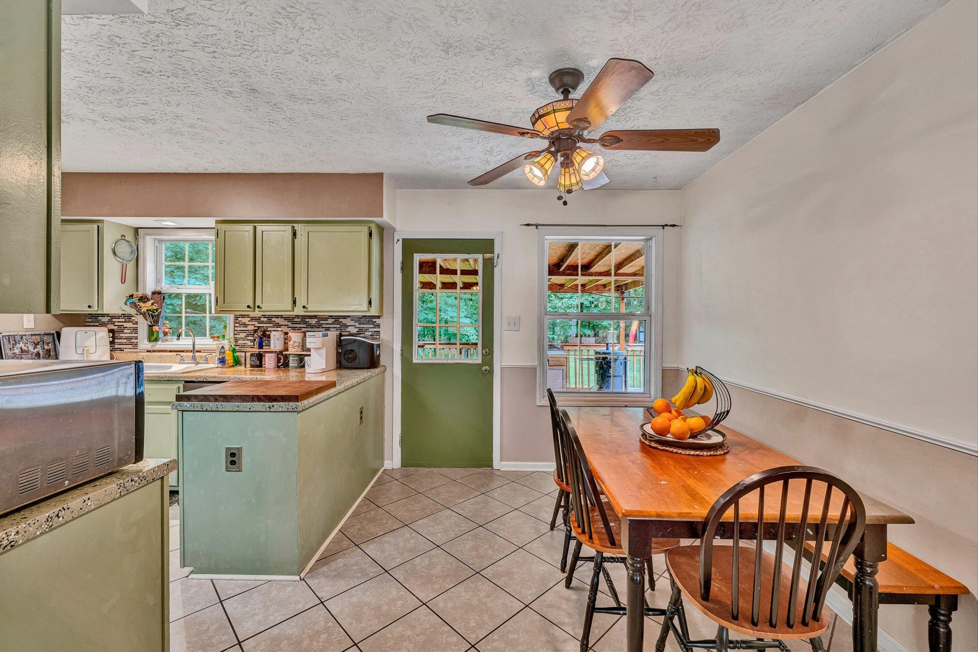 1145 FARMINGTON RD - Photo 6