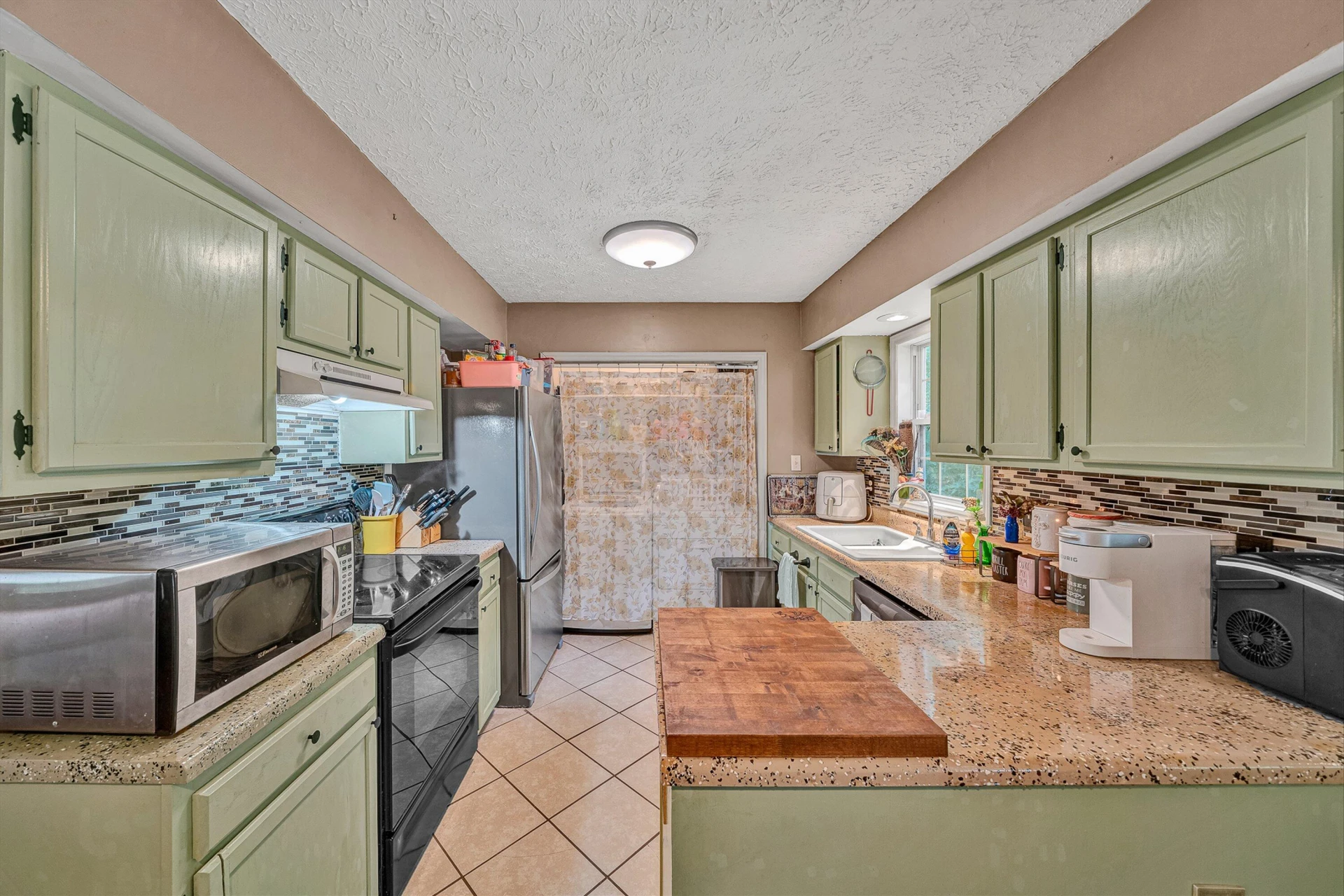 1145 FARMINGTON RD - Photo 8