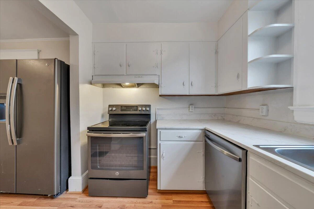 1364 Rose AVE SE - Photo 20