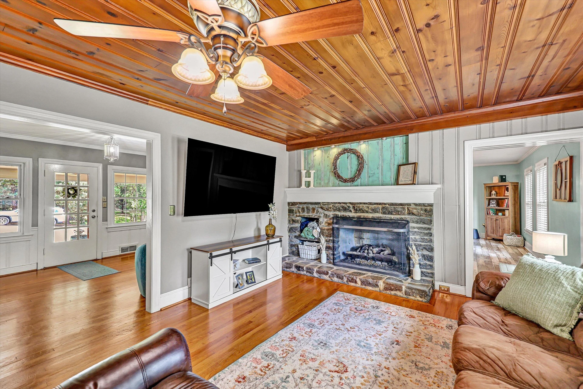 885 S MAIN ST - Photo 12