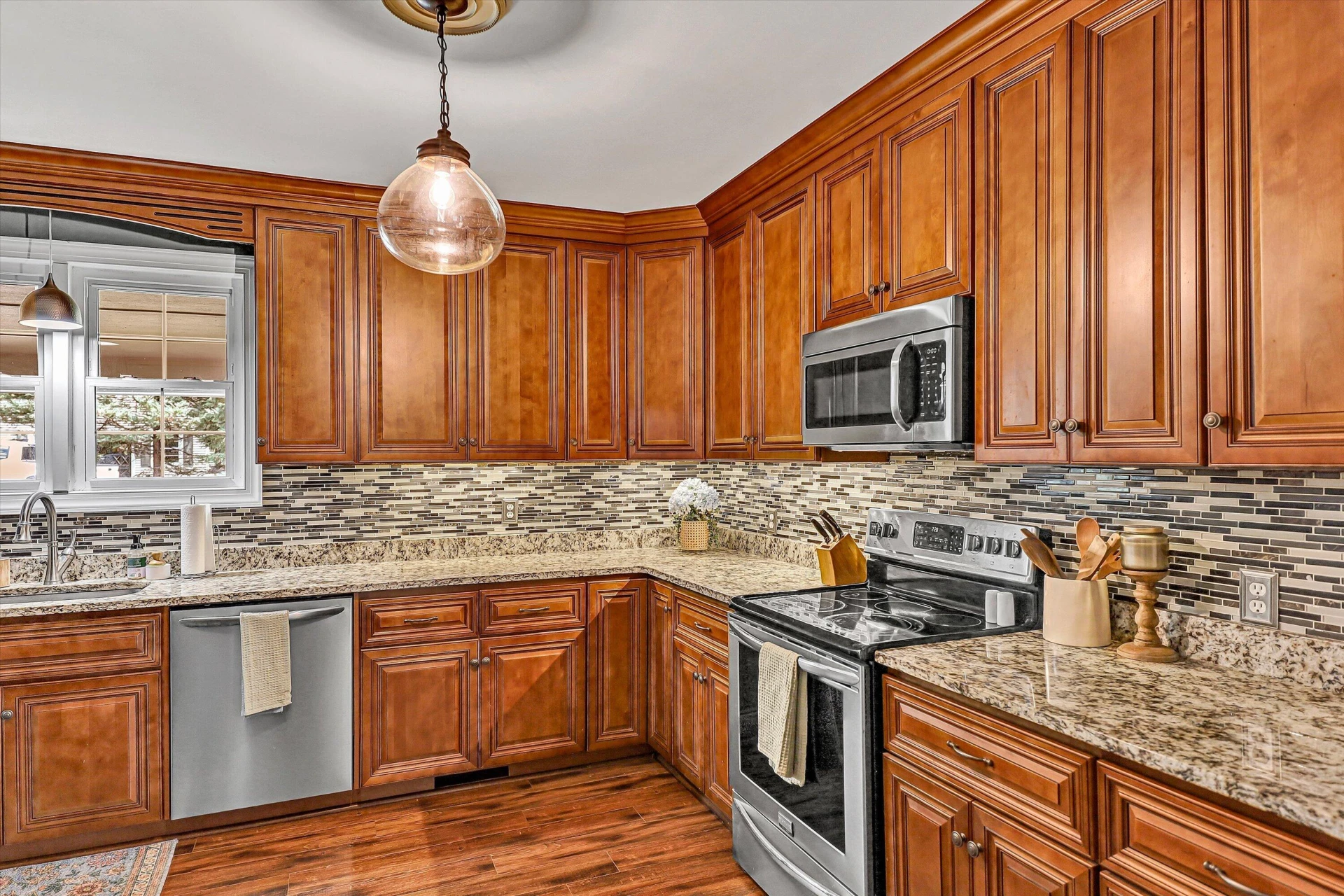 885 S MAIN ST - Photo 24