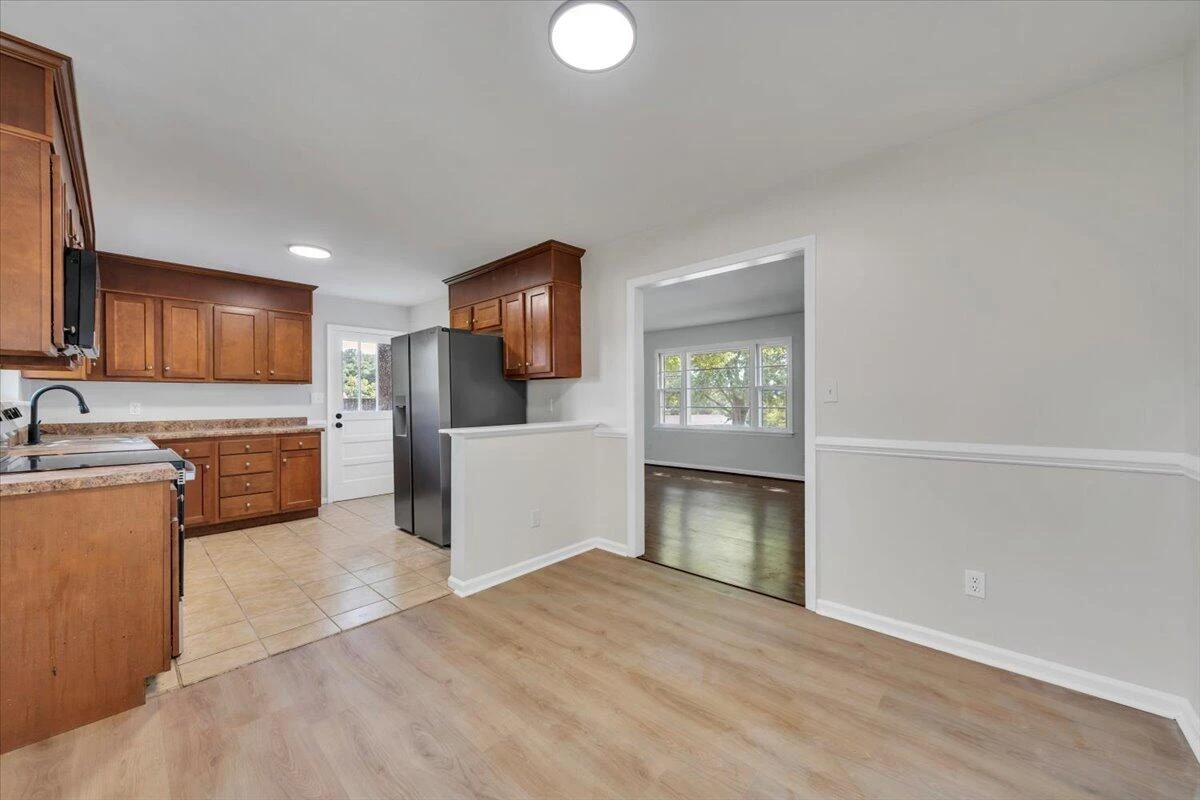 678 E Augusta AVE - Photo 10