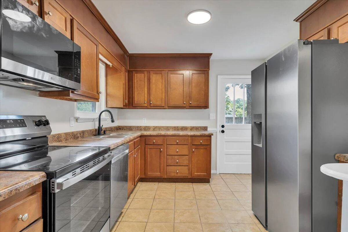 678 E Augusta AVE - Photo 11