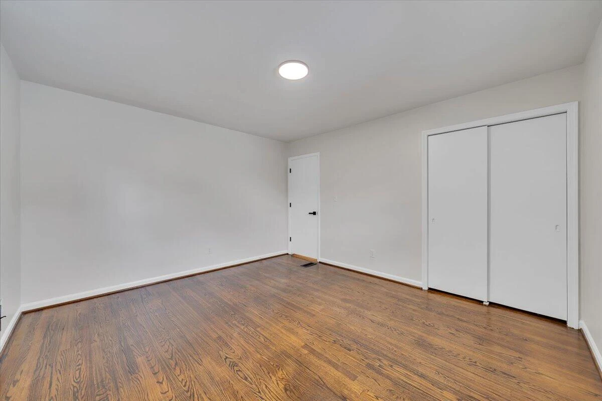 678 E Augusta AVE - Photo 15