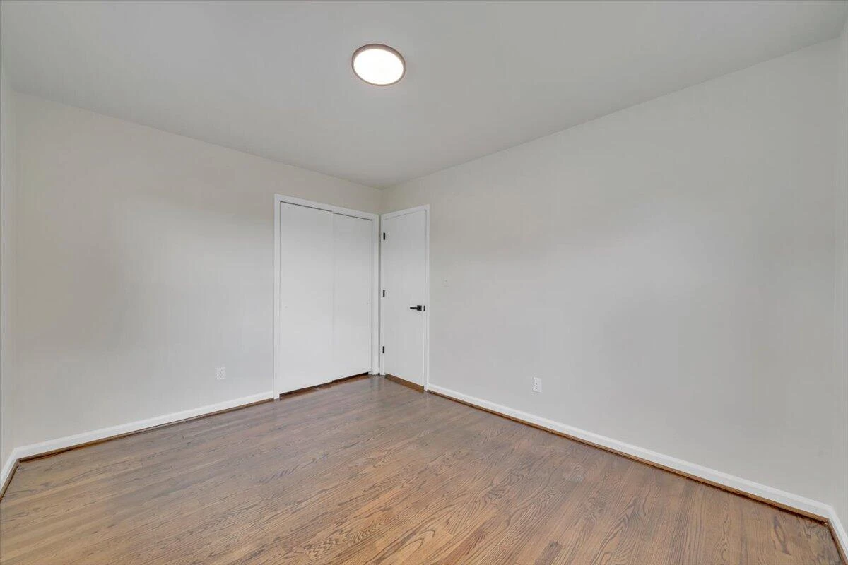 678 E Augusta AVE - Photo 17