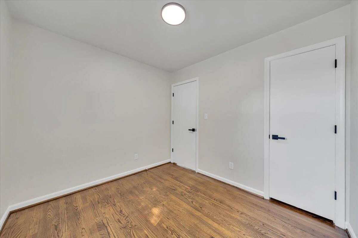 678 E Augusta AVE - Photo 19