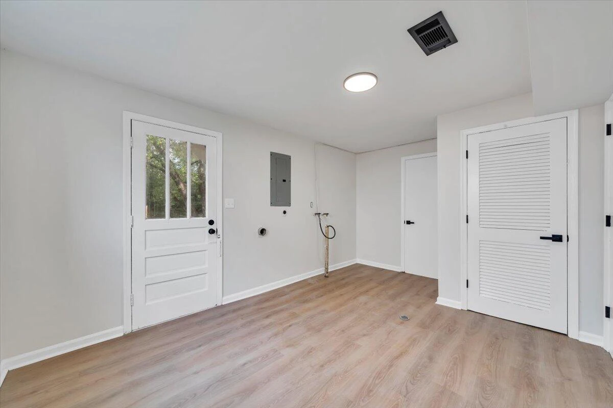 678 E Augusta AVE - Photo 25