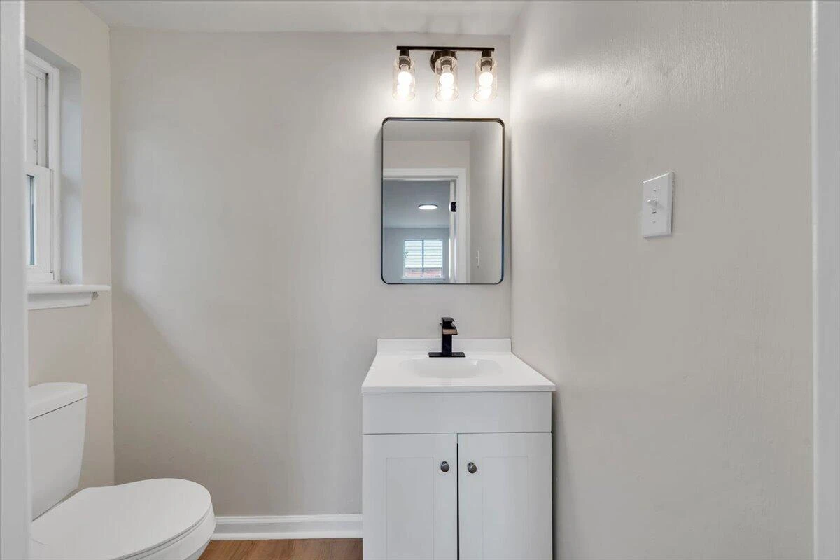 678 E Augusta AVE - Photo 28