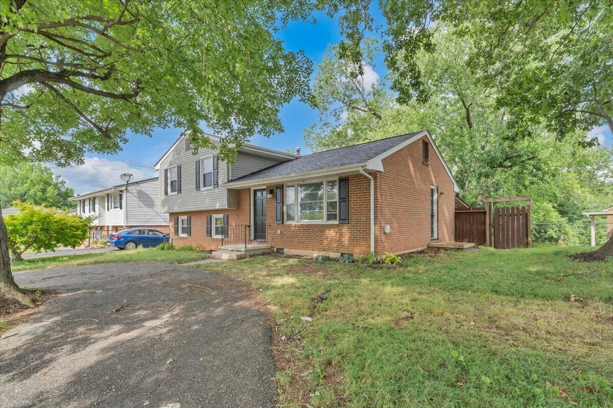 678 E Augusta AVE - Photo 4