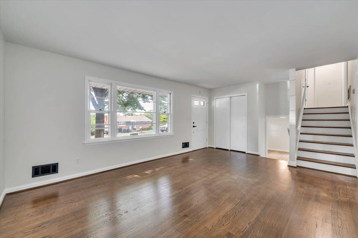 678 E Augusta AVE - Photo 8