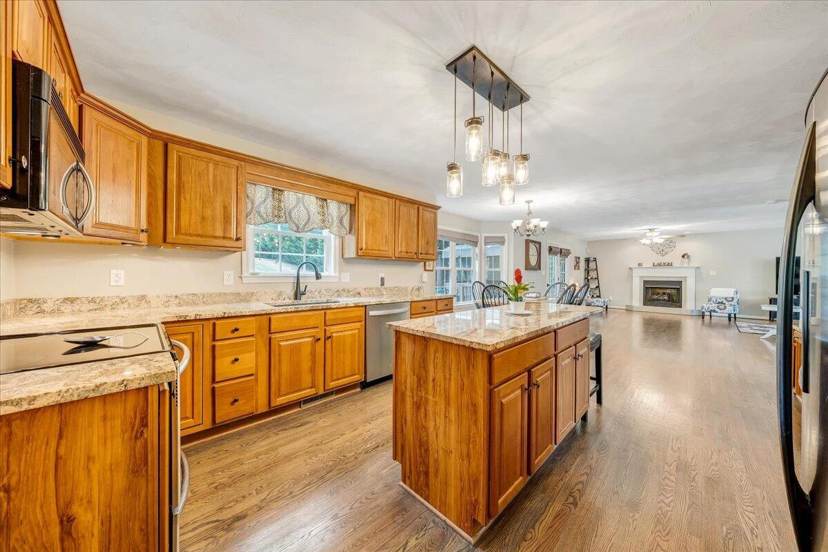 1341 Crutchfield ST - Photo 22