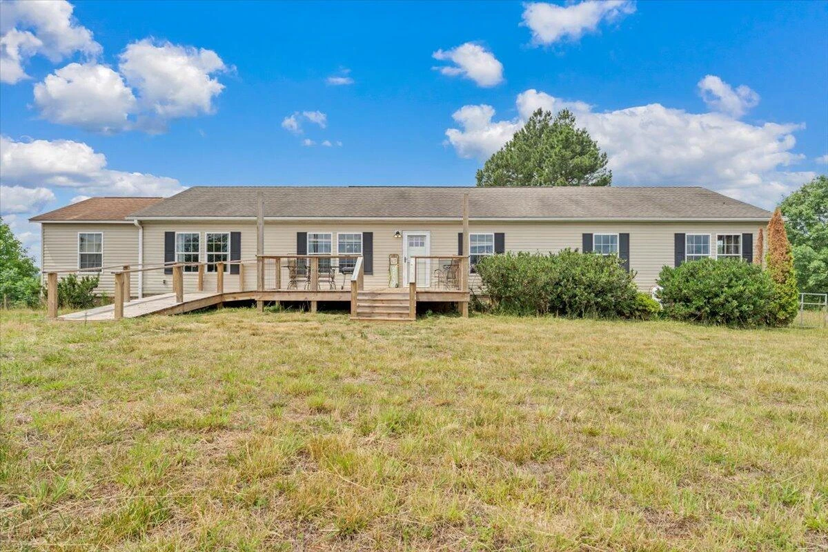 389 Kaye Trail LN