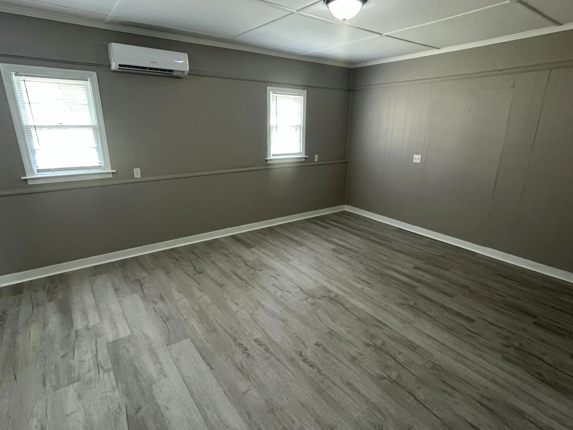 4043 Henry RD - Photo 12
