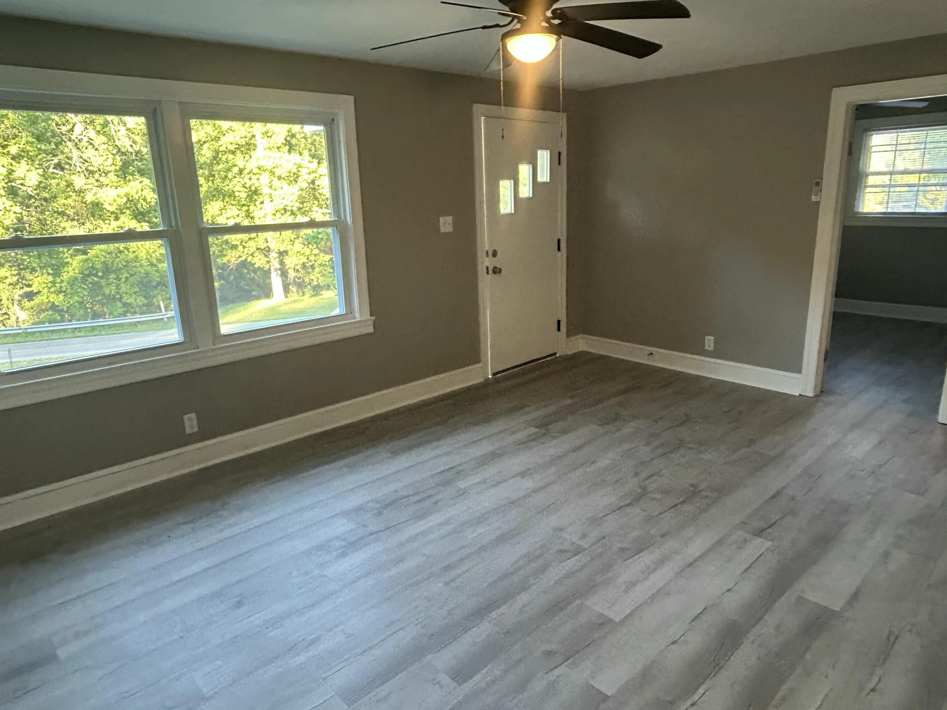 4043 Henry RD - Photo 6