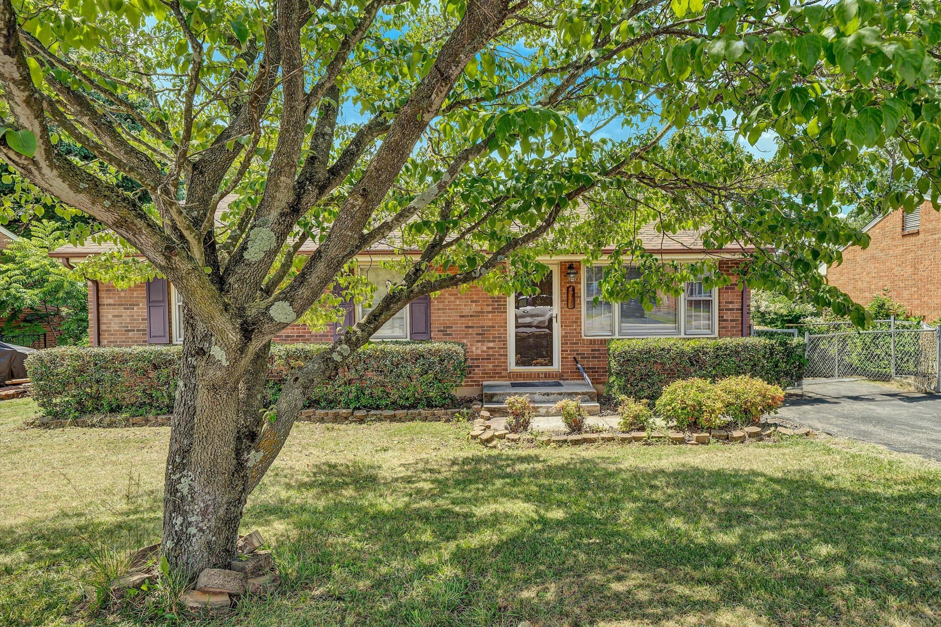 4718 Long Acre DR NE - Photo 2
