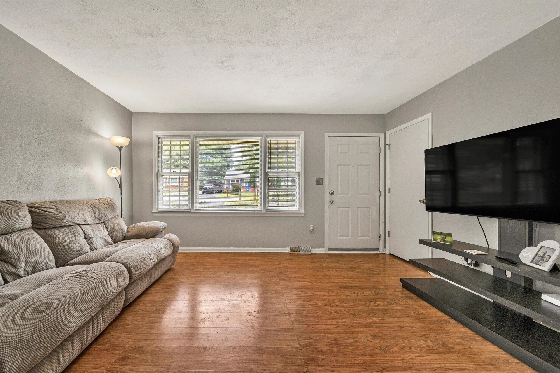 4718 Long Acre DR NE - Photo 4