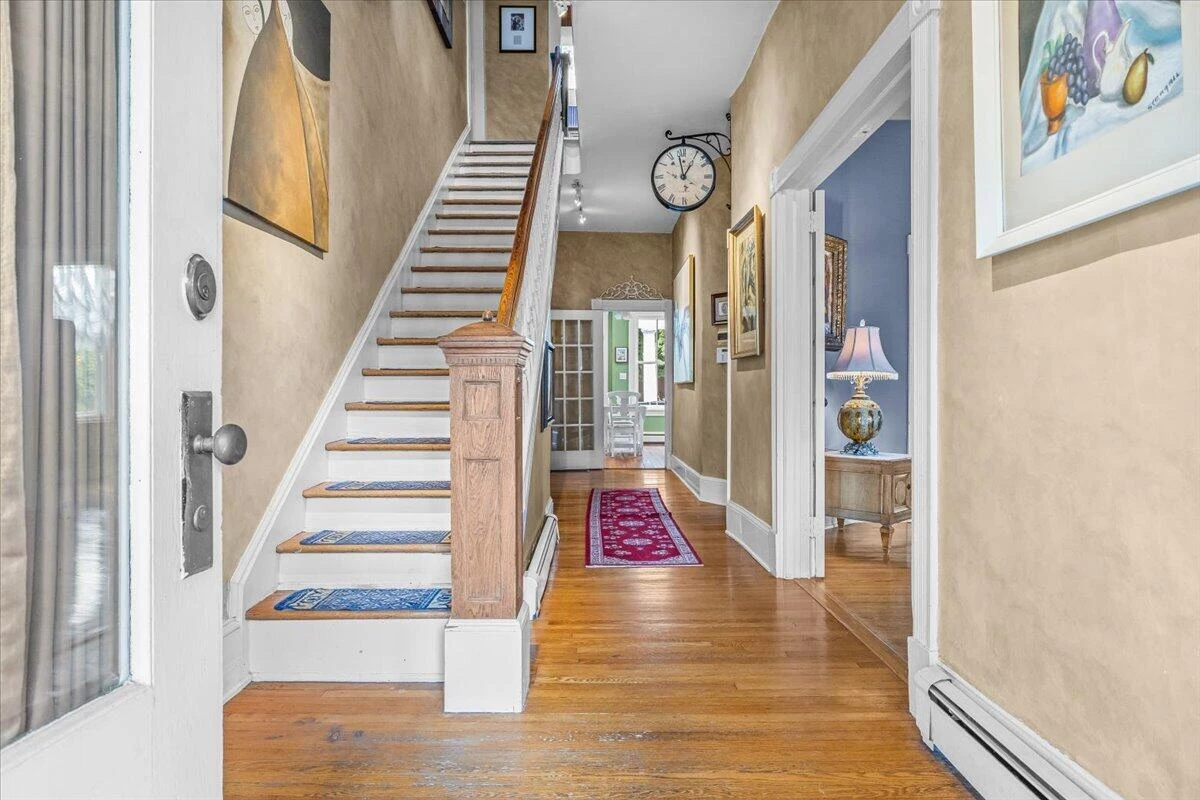409 Highland AVE SW - Photo 10