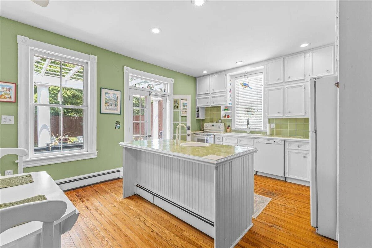 409 Highland AVE SW - Photo 22