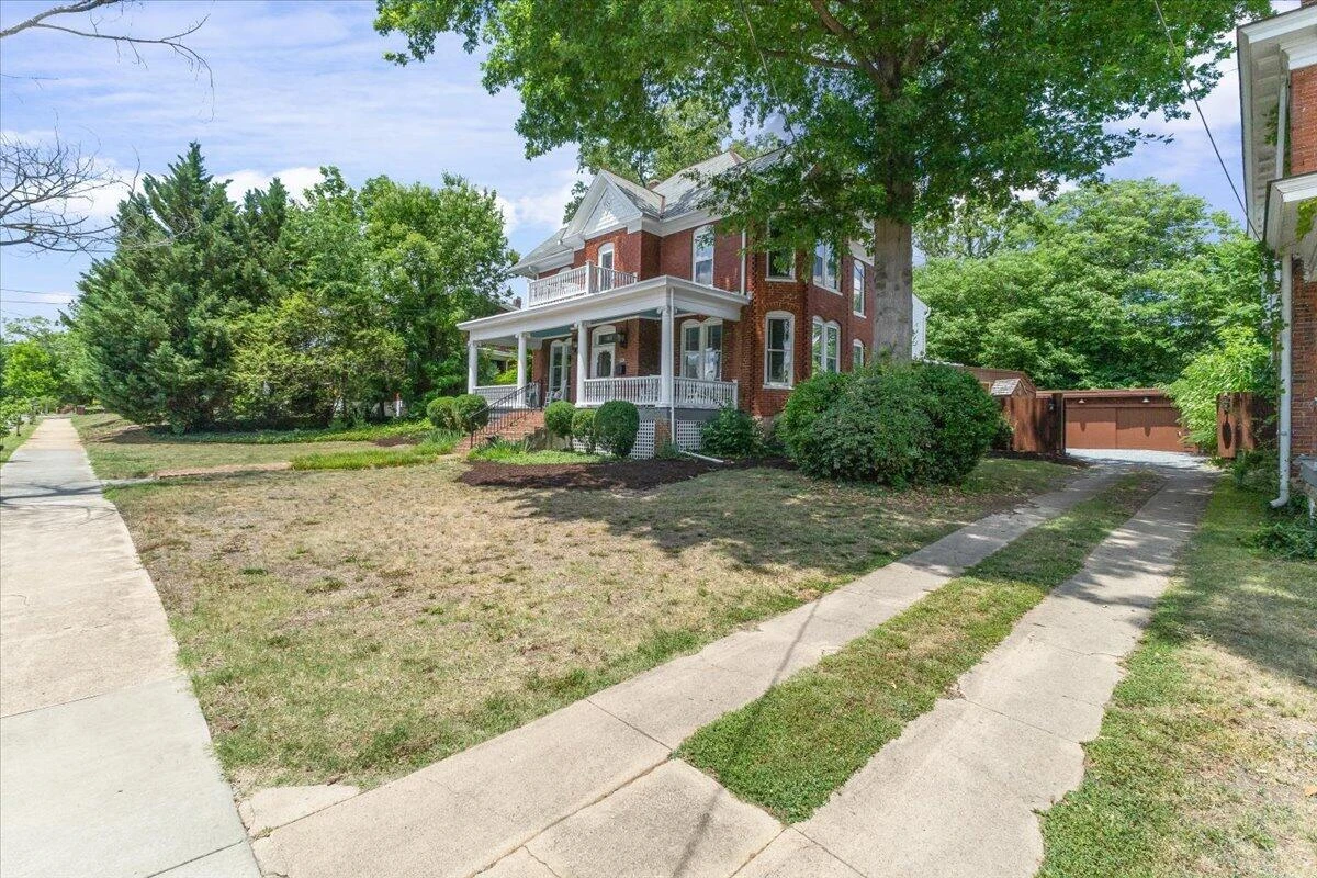 409 Highland AVE SW - Photo 3