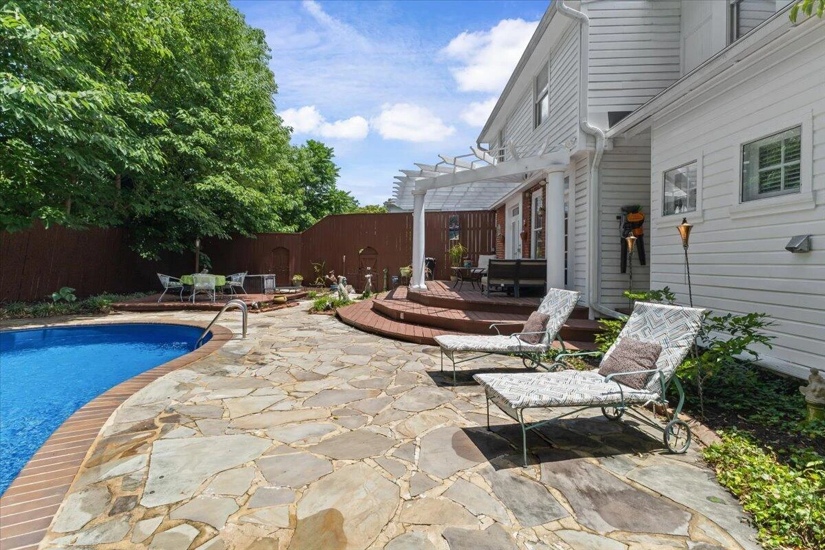 409 Highland AVE SW - Photo 36