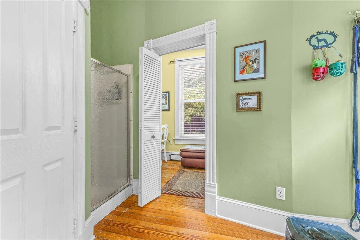 409 Highland AVE SW - Photo 37