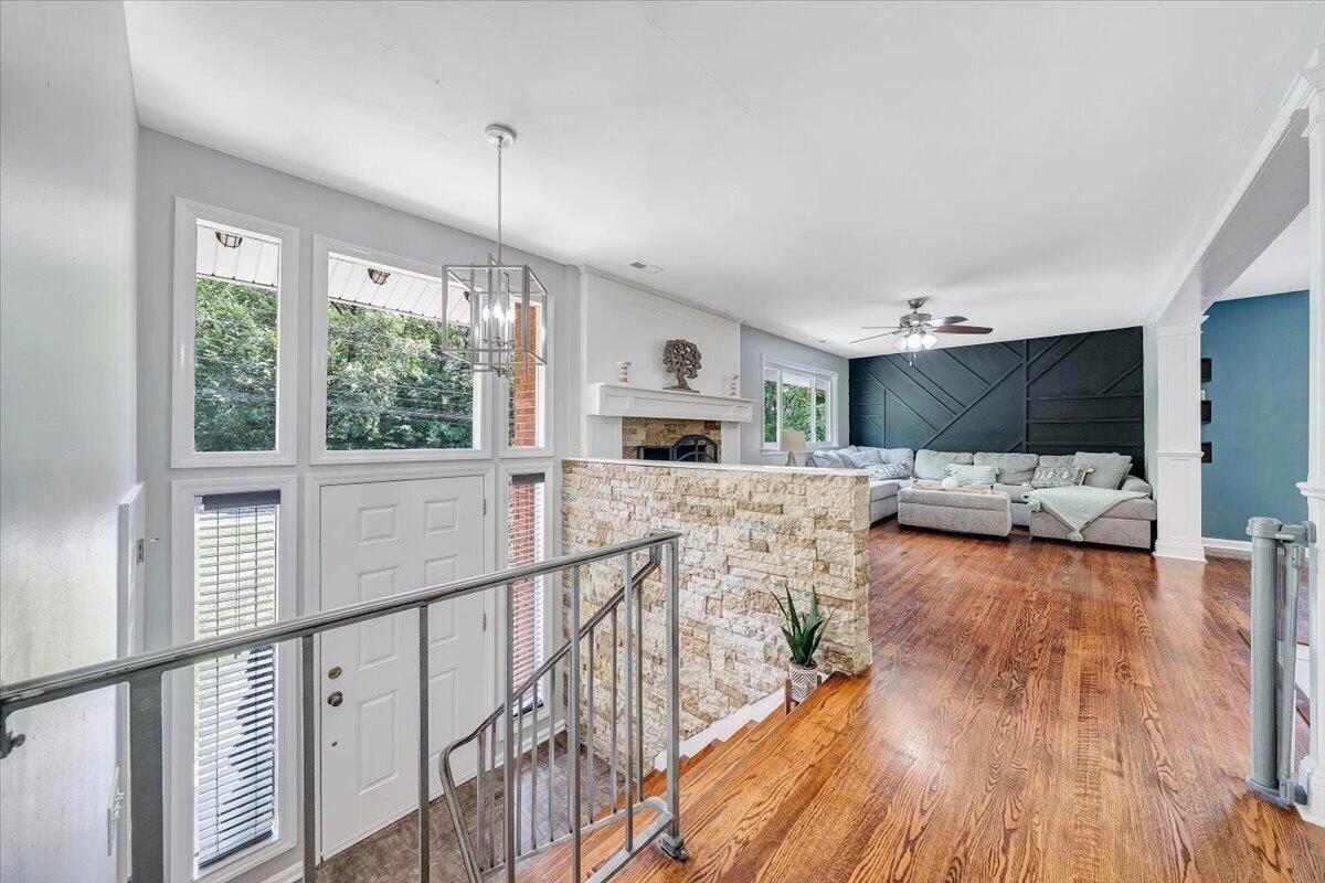 2801 Edgewood ST SW - Photo 4