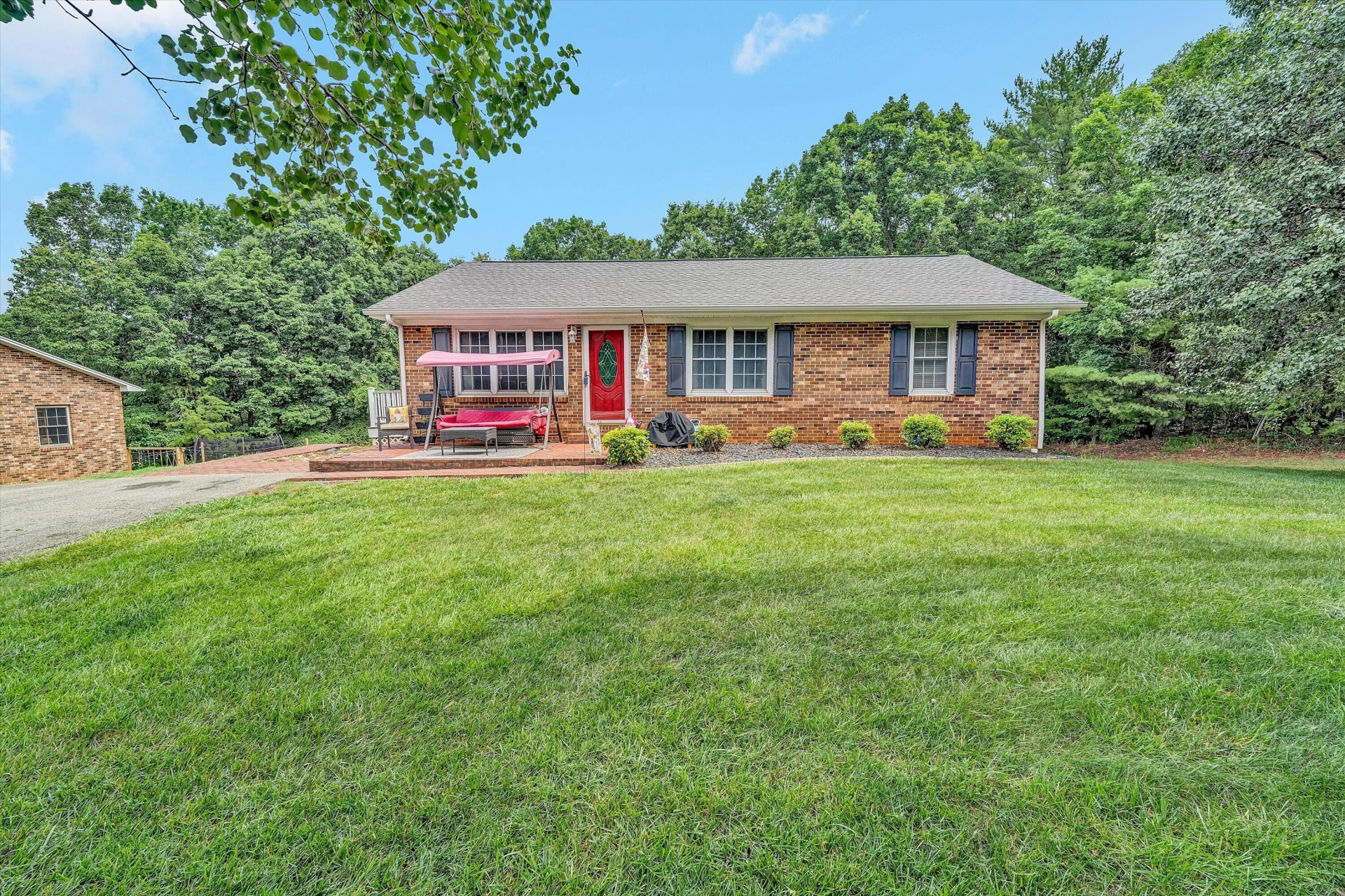 2187 WEBSTER RD