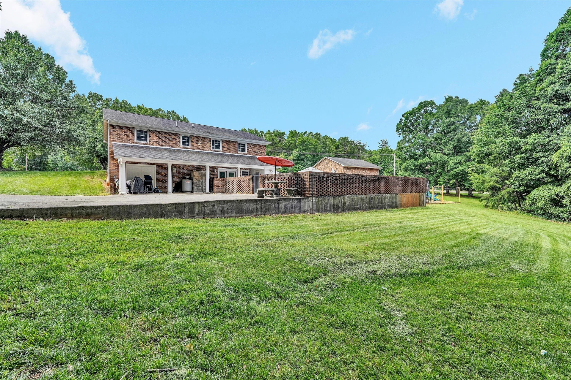 2187 WEBSTER RD - Photo 31