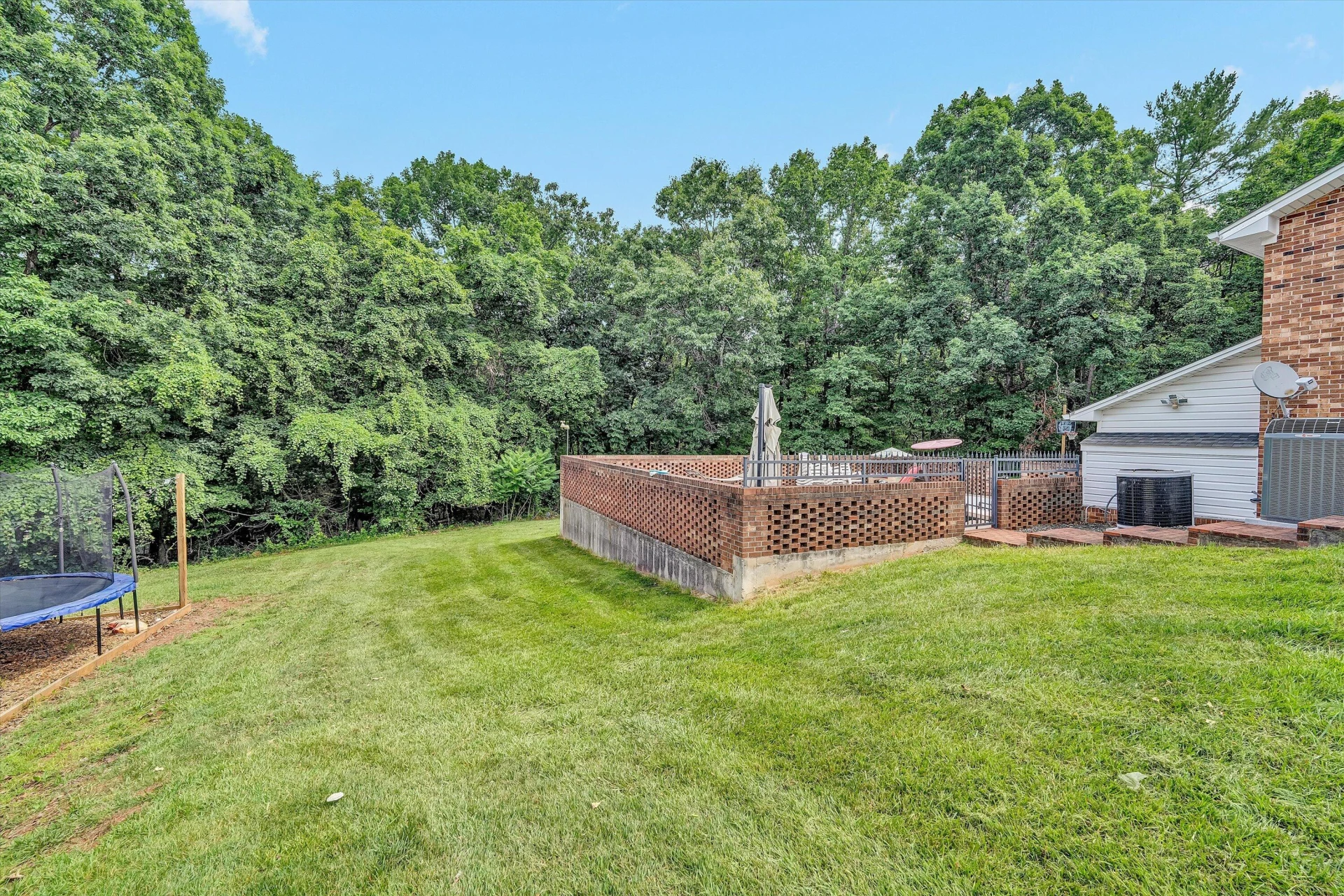 2187 WEBSTER RD - Photo 32