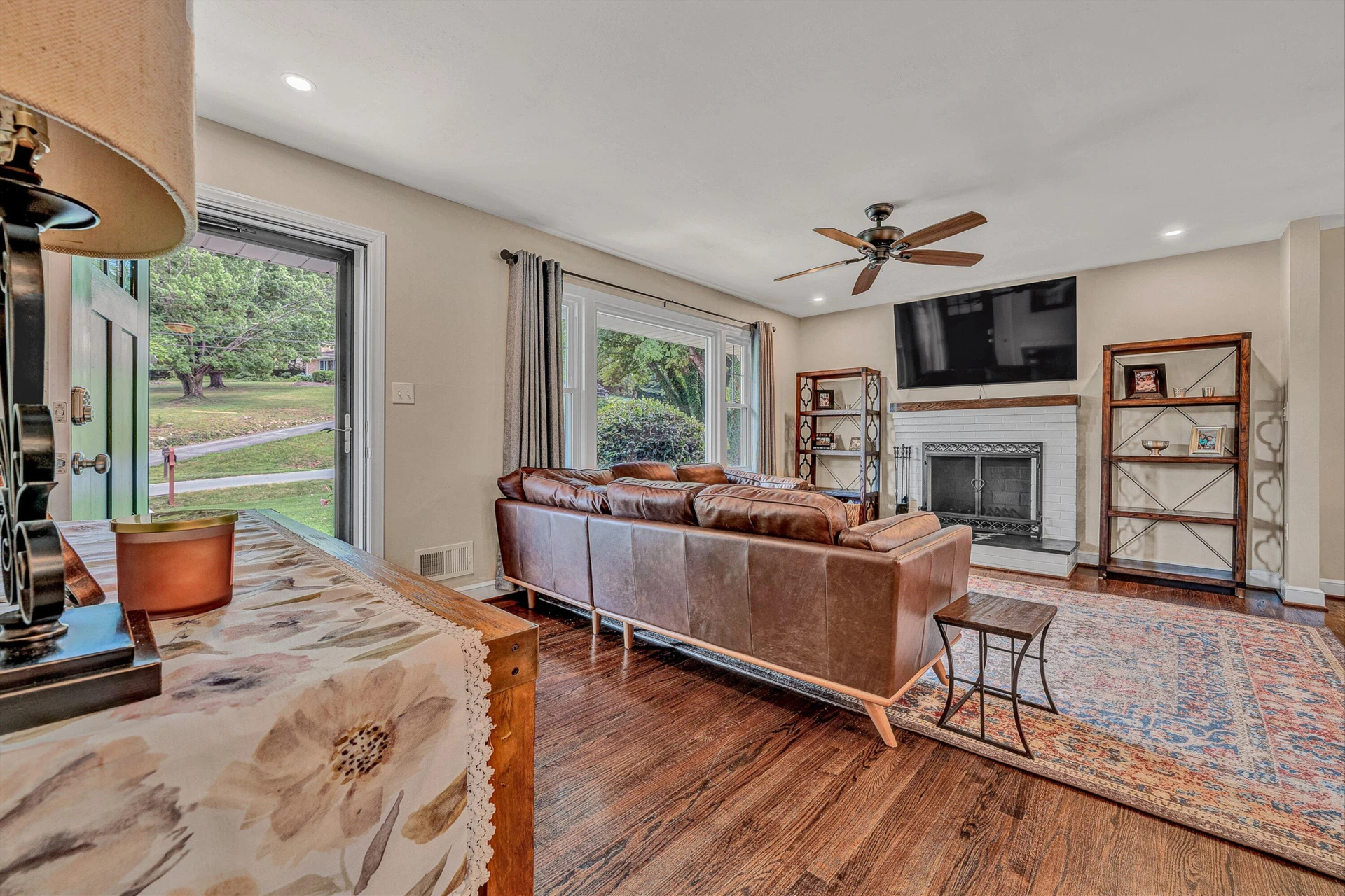5743 Pine Acres LN - Photo 4