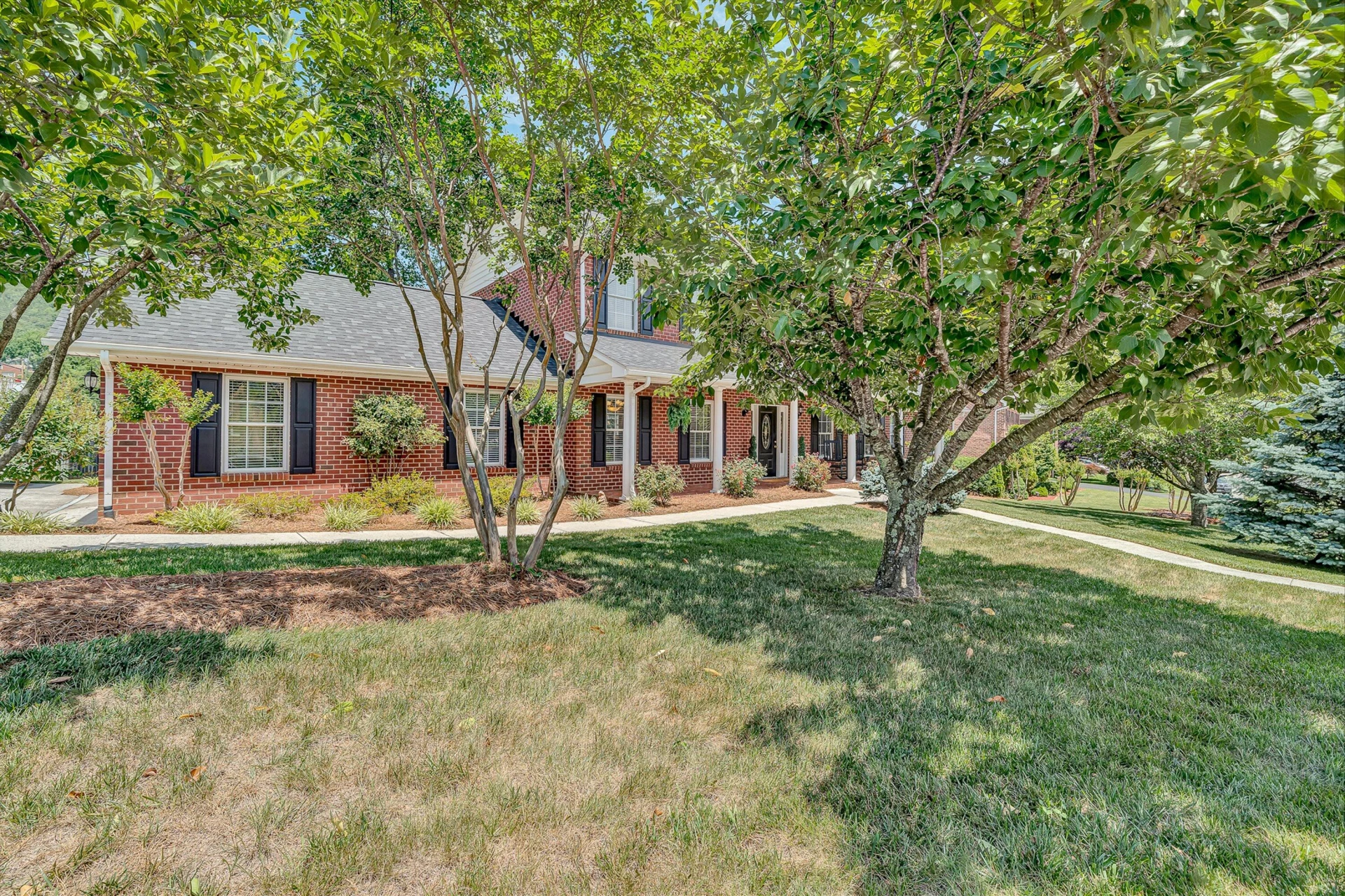 1907 Carleton DR - Photo 3