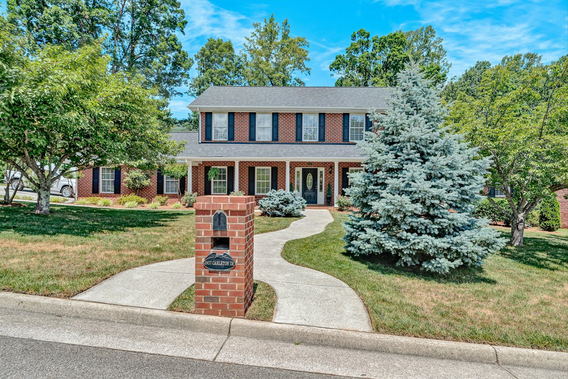 1907 Carleton DR - Photo 4