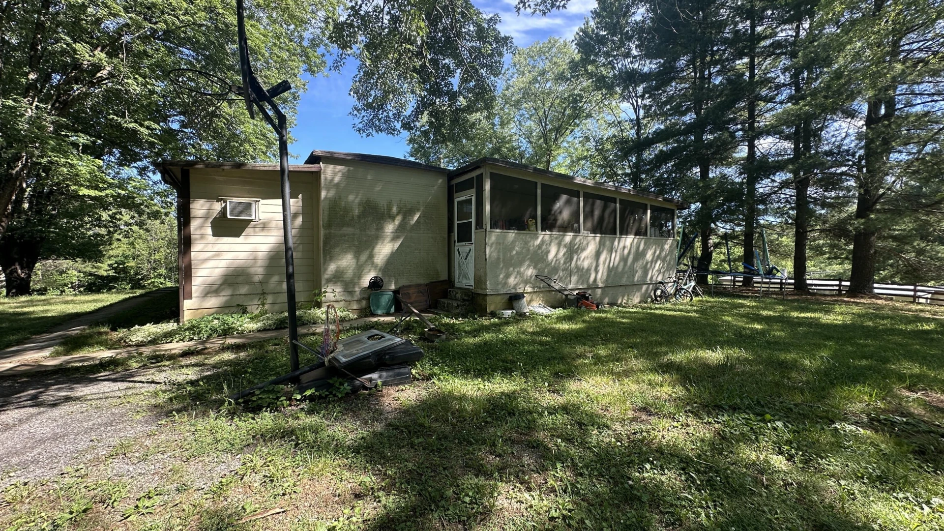 949 Roy RD - Photo 3