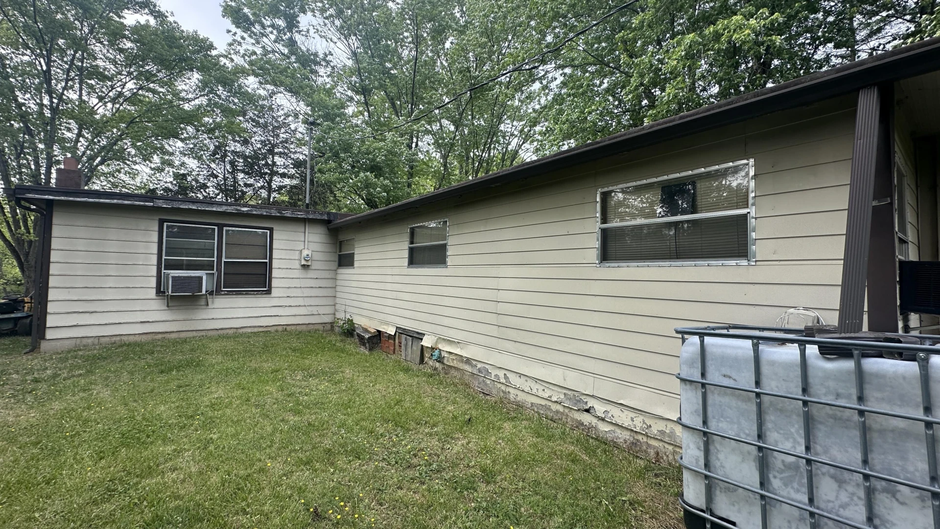 949 Roy RD - Photo 4