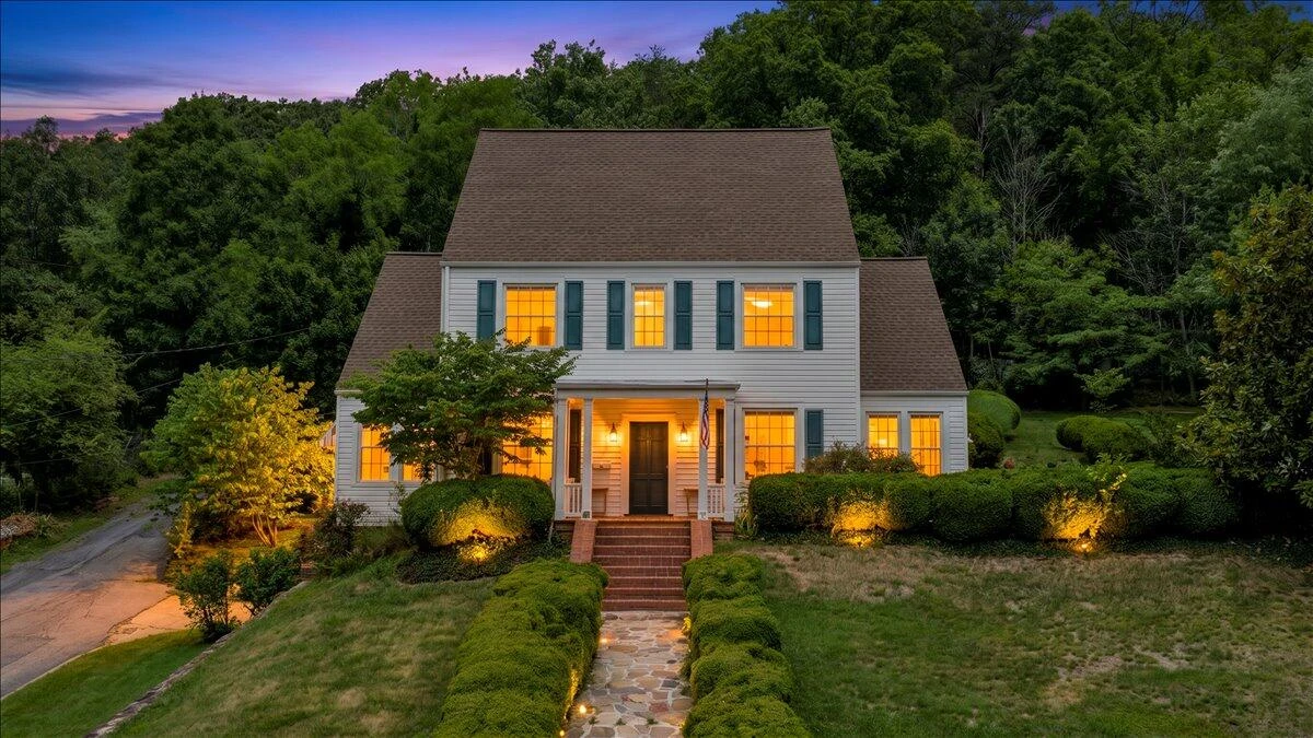 72 Bath ST