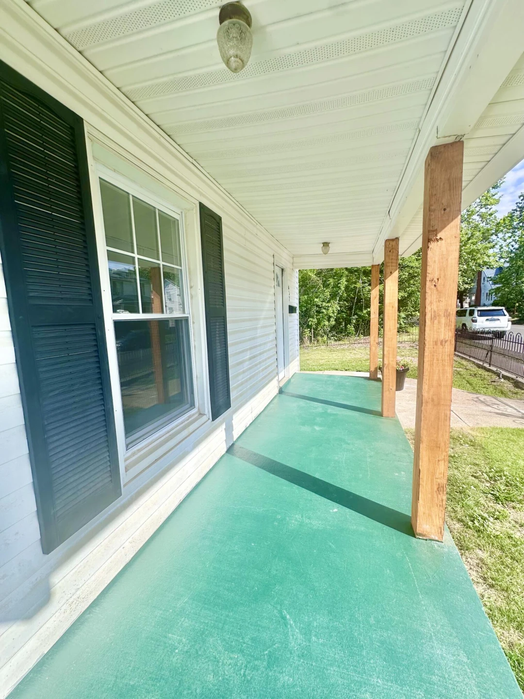 817 Rose AVE - Photo 8