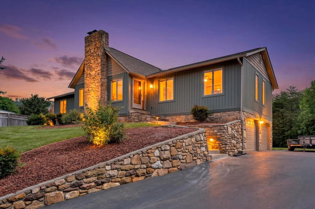 2418 Horsepen Mountain CIR - Photo 2