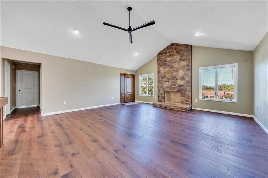 2418 Horsepen Mountain CIR - Photo 4