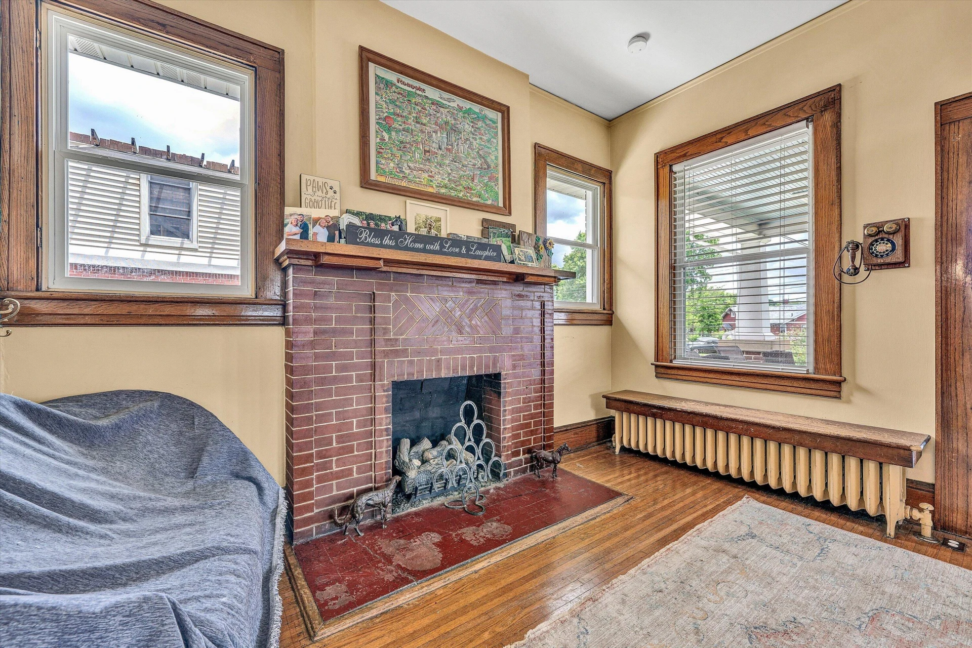 323 N Maple ST - Photo 12