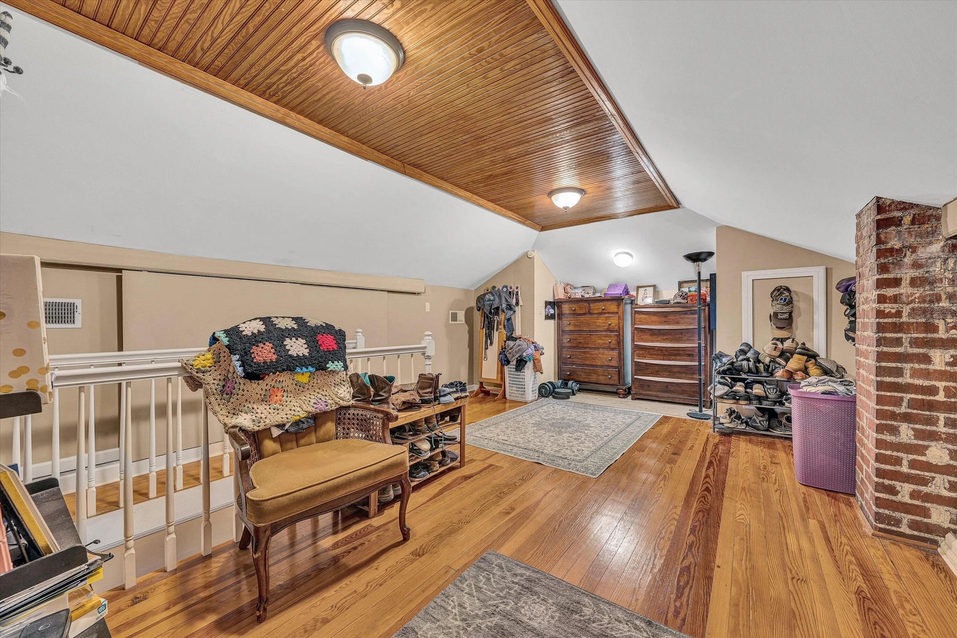 323 N Maple ST - Photo 26