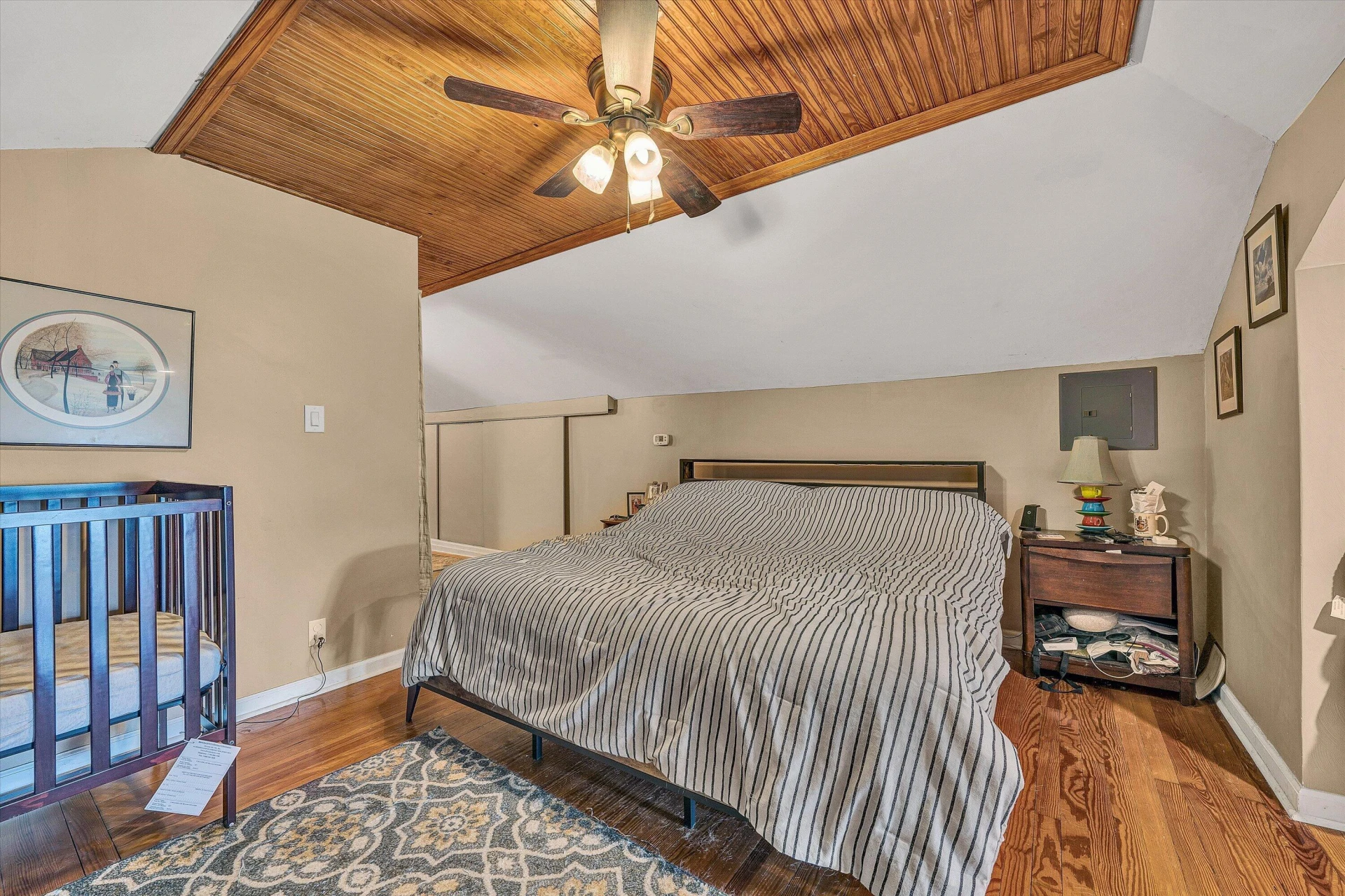 323 N Maple ST - Photo 29