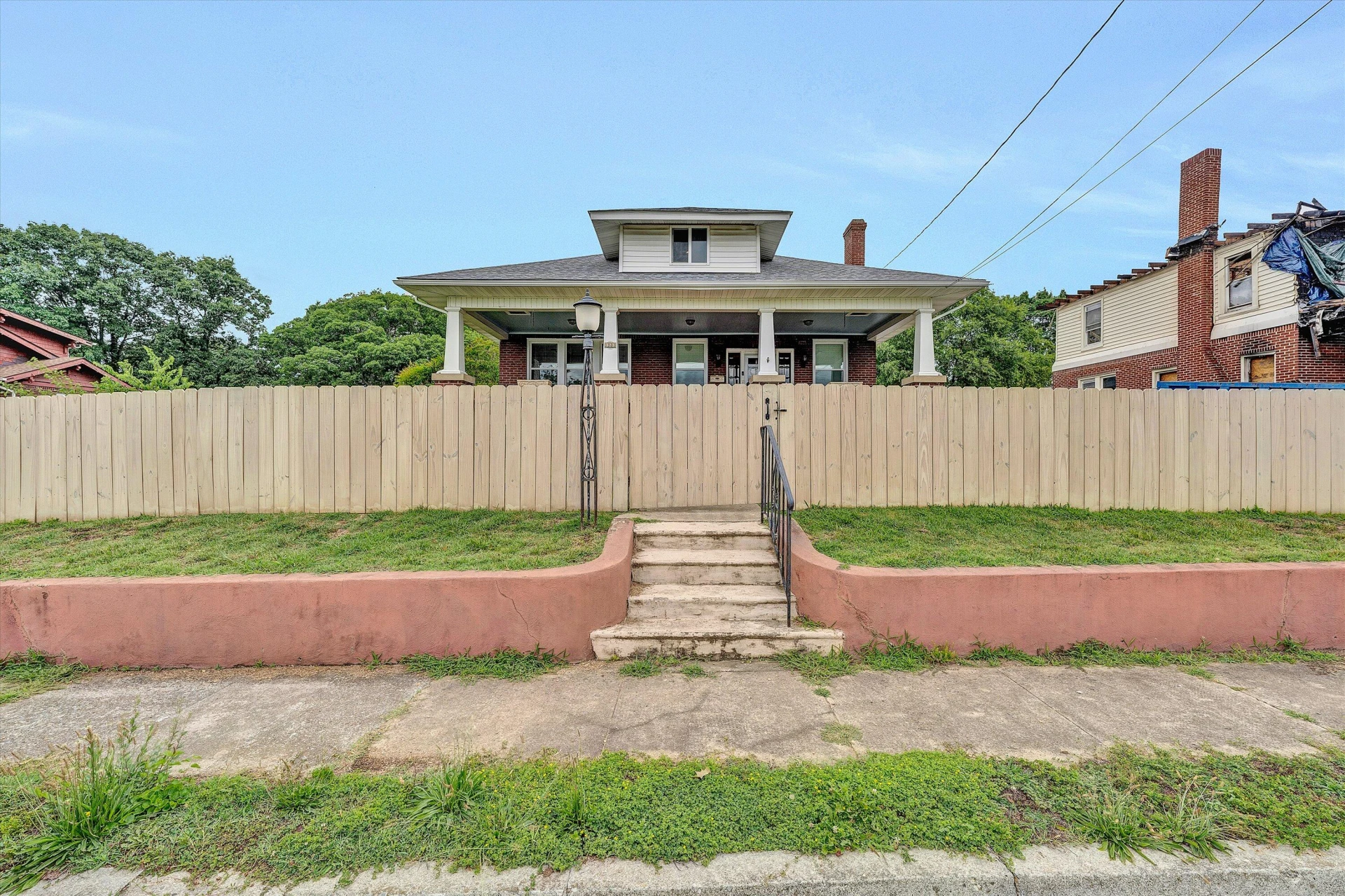 323 N Maple ST - Photo 42