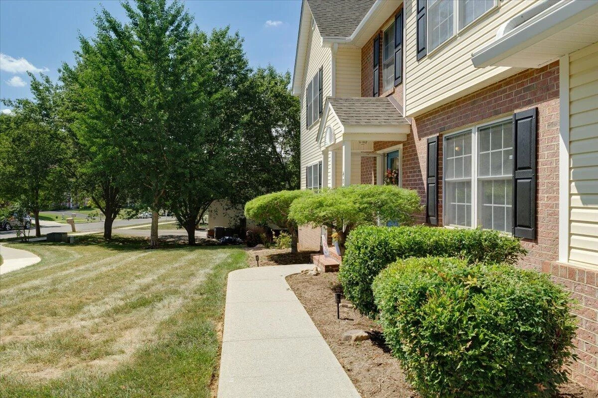 4870 Hickory Ridge CT - Photo 4