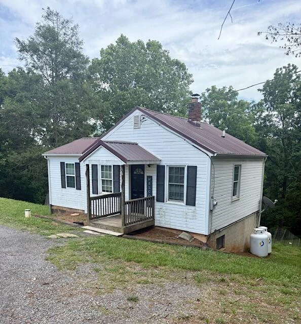 4897 Falling Creek RD - Photo 2