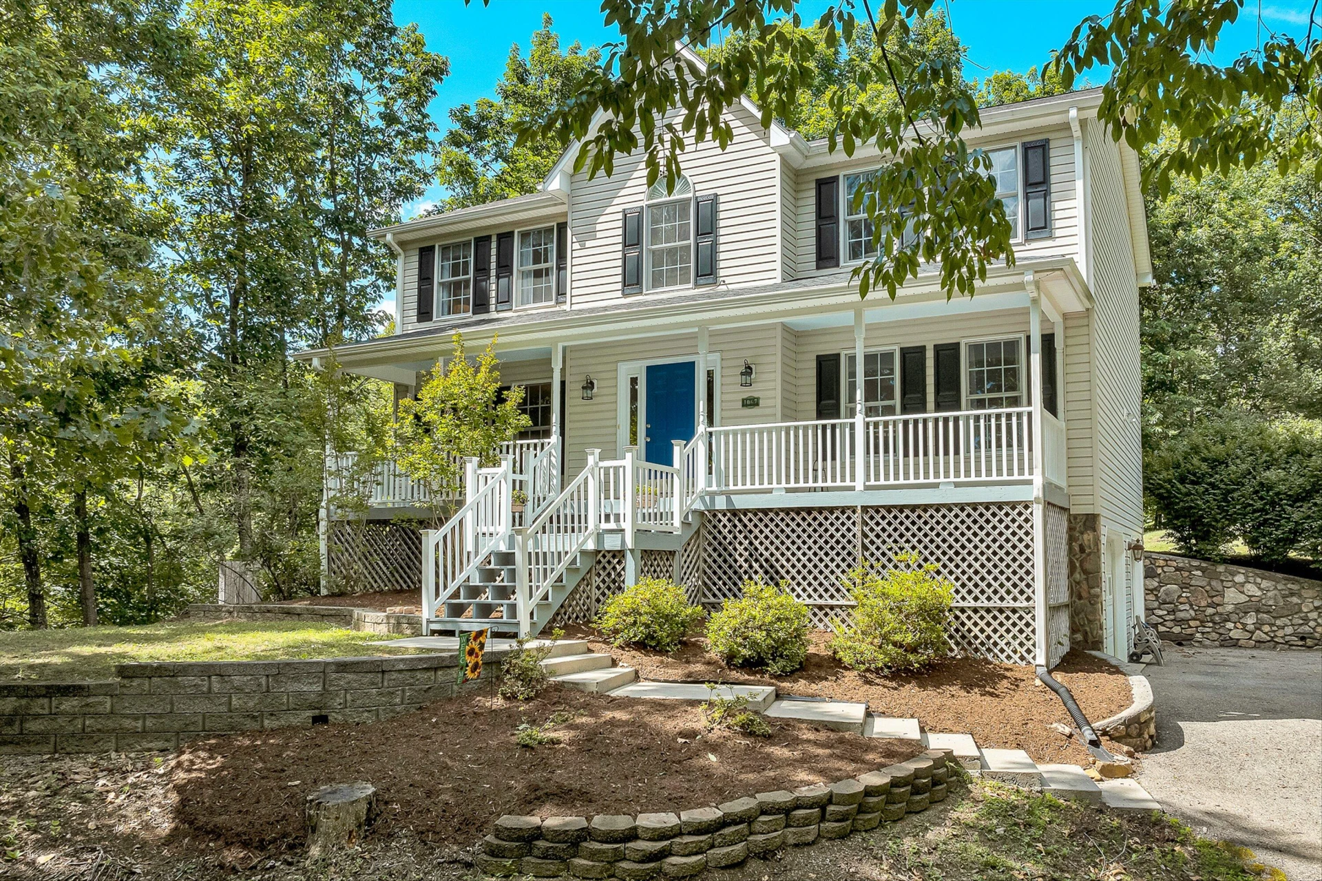 1067 Archway RD