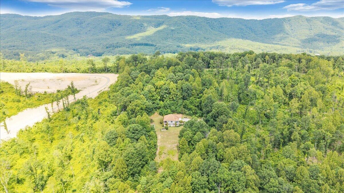 11010 Catawba RD - Photo 3