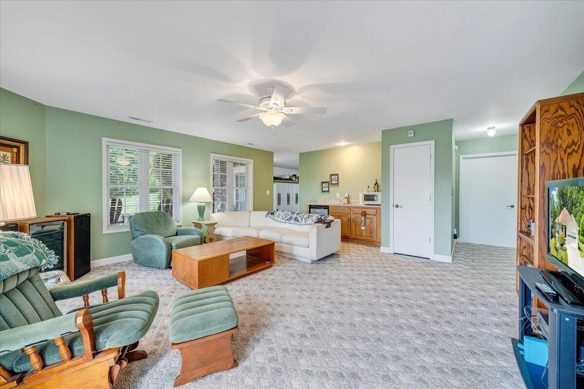 11010 Catawba RD - Photo 32