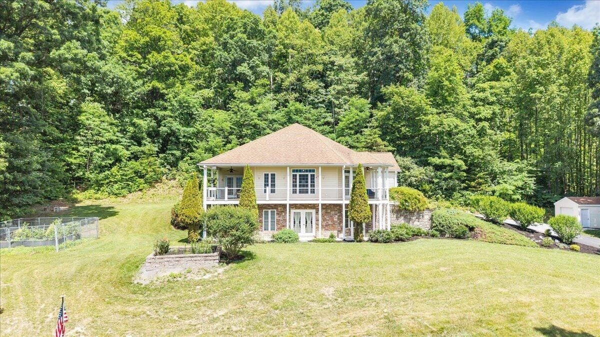 11010 Catawba RD - Photo 4
