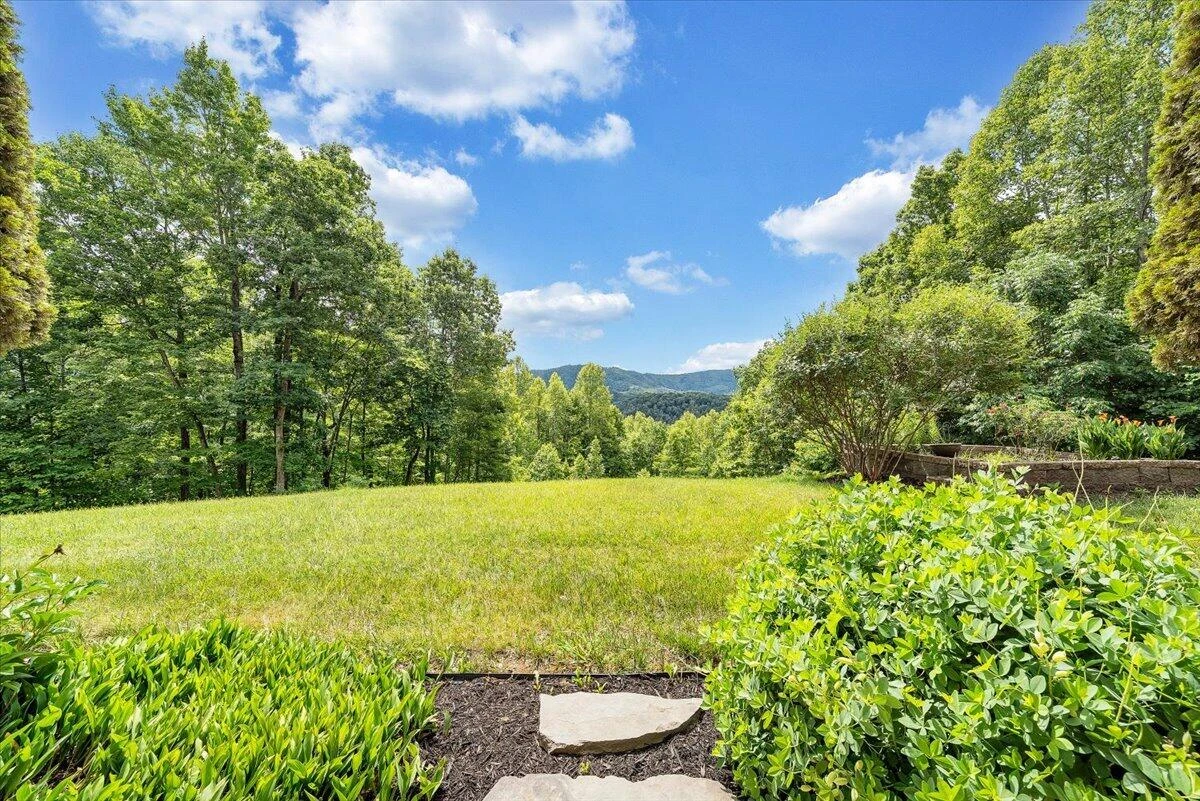 11010 Catawba RD - Photo 7